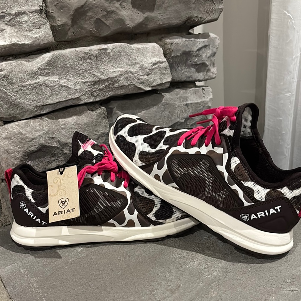 Ariat Fuse Cow Print Lightweight EVA midsole mesh & synthetic upper, rubber sole